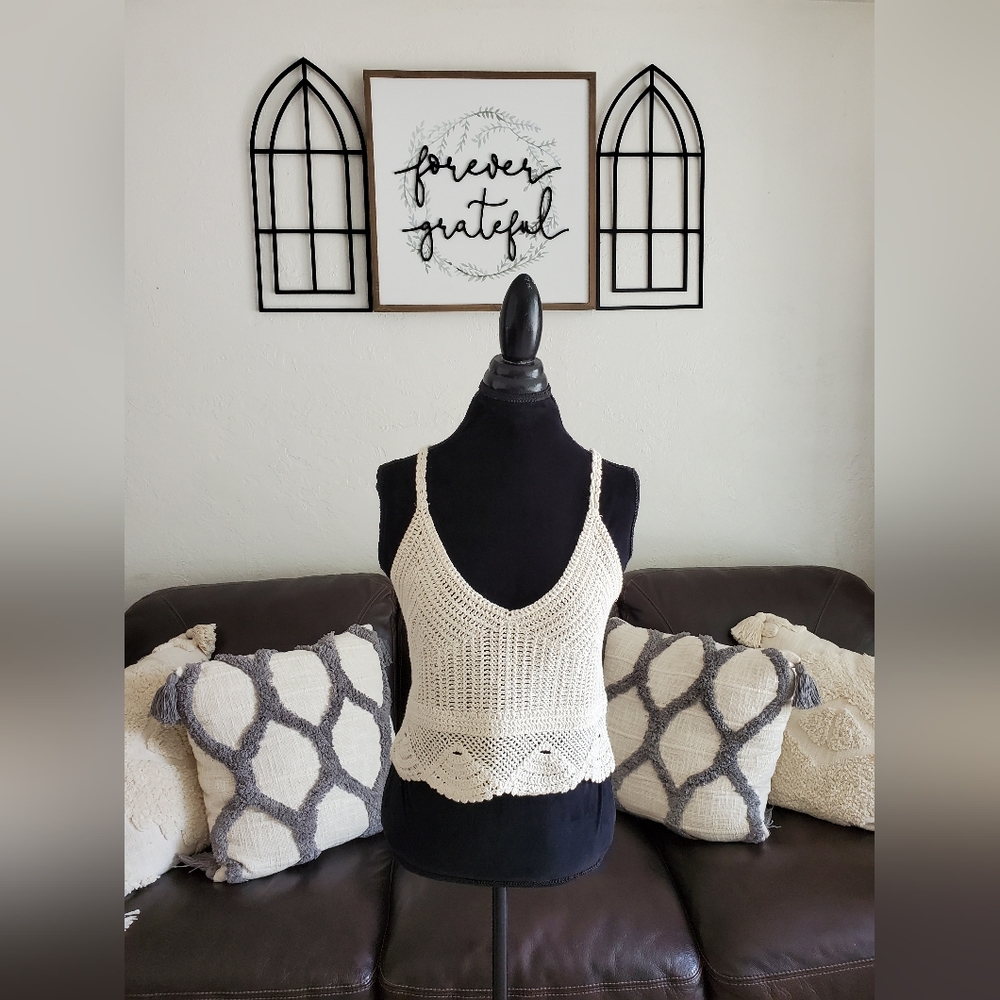 H&M Hippie Boho Chic Crochet Tank Size M Classic Beach Coastal Vibe